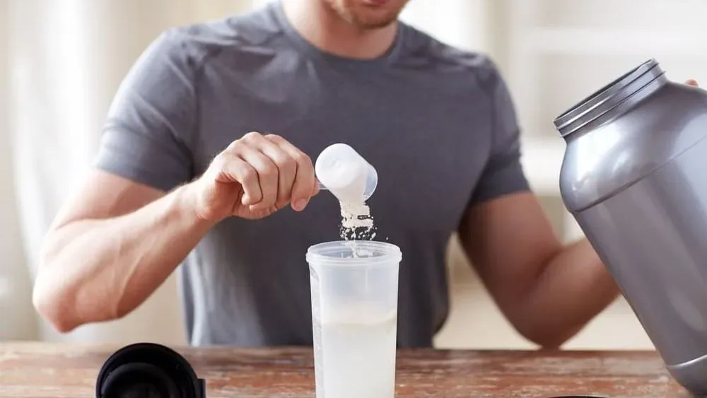 Uso diário de suplementos pode afetar saúde dos rins? especialista explica