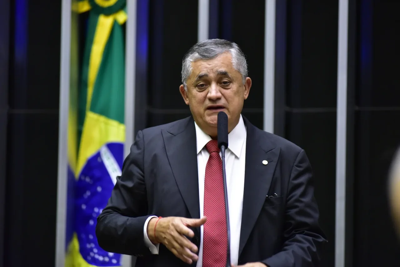 Projeto afasta restrições fiscais para gastos obrigatórios e incentivos