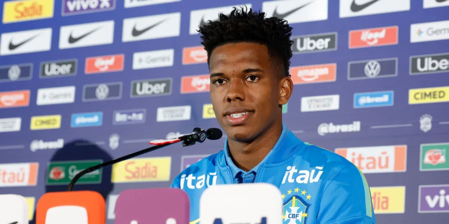 Estêvão celebra retorno à Seleção Brasileira após lesão e mira novo ciclo