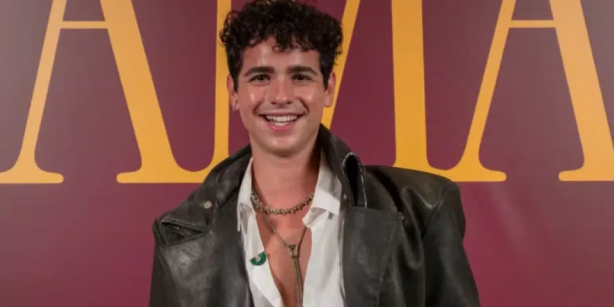 Ator de ‘Quem Ama Cuida’ acusa streamer de homofobia após abordagem no Rock in Rio