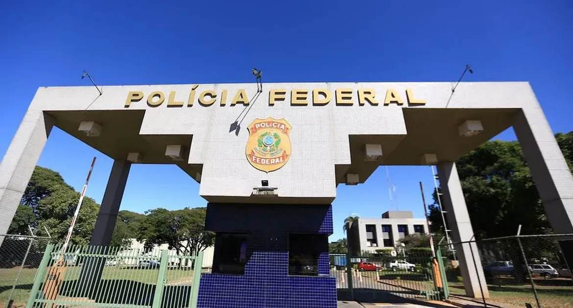 Nos bastidores, PF reage à crise e põe credibilidade de Vorcaro em xeque