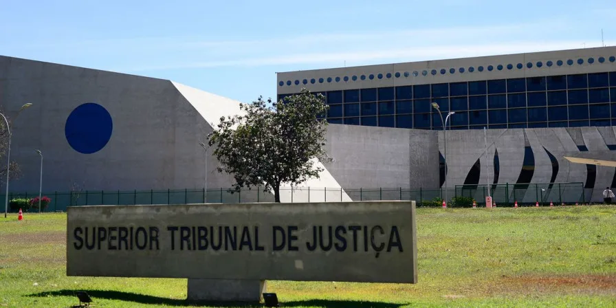 STJ suspende processos sobre aluguel de curta temporada em condomínios