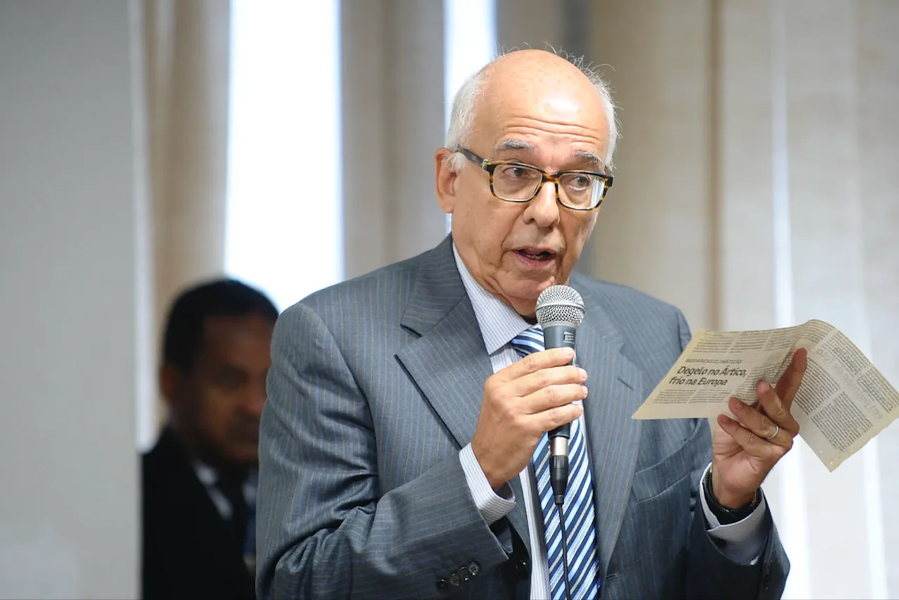 Conduta de André Mendonça foi correta, diz ex-procurador-geral