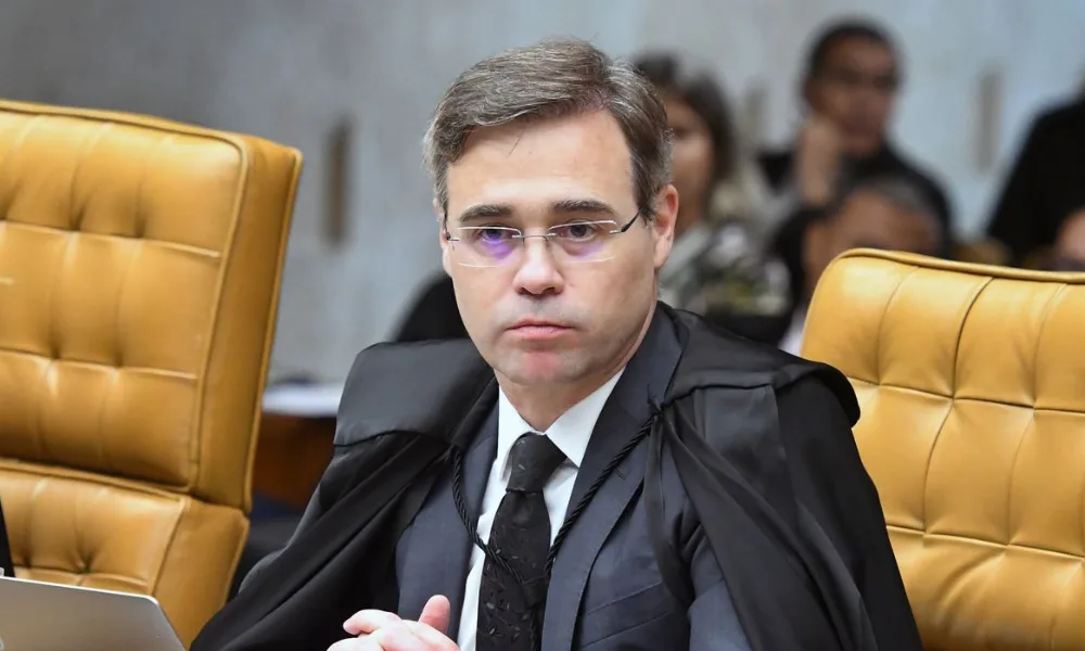 Mendonça nega pedido de Zé Trovão em suspender o aumento do Bolsa Família