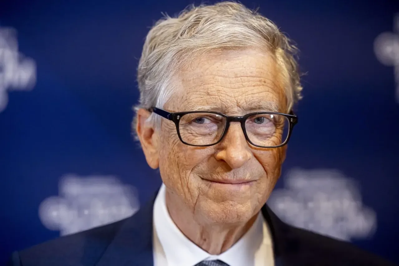 IA nas mãos erradas é a ameaça mais urgente do mundo, alerta Bill Gates