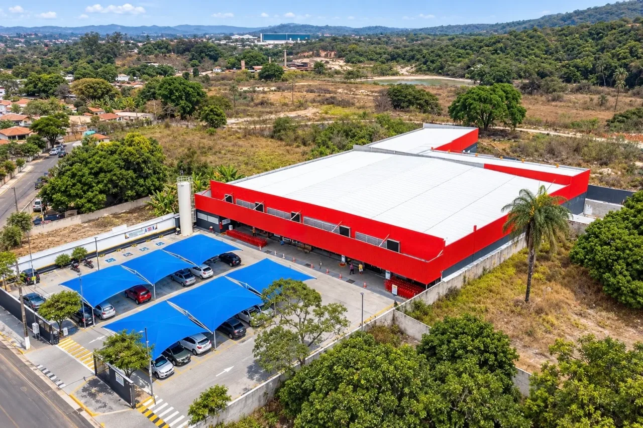 Gigante varejista confirma fechamento de 28 lojas e redução de quadro em 6,7 mil funcionários