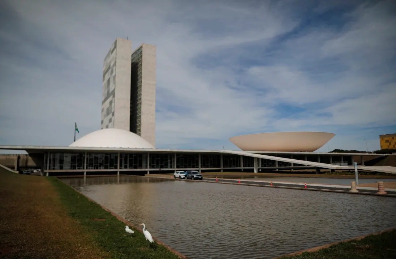 Instituição Fiscal Independente projeta deficit de R$ 86,1 bi em 2027
