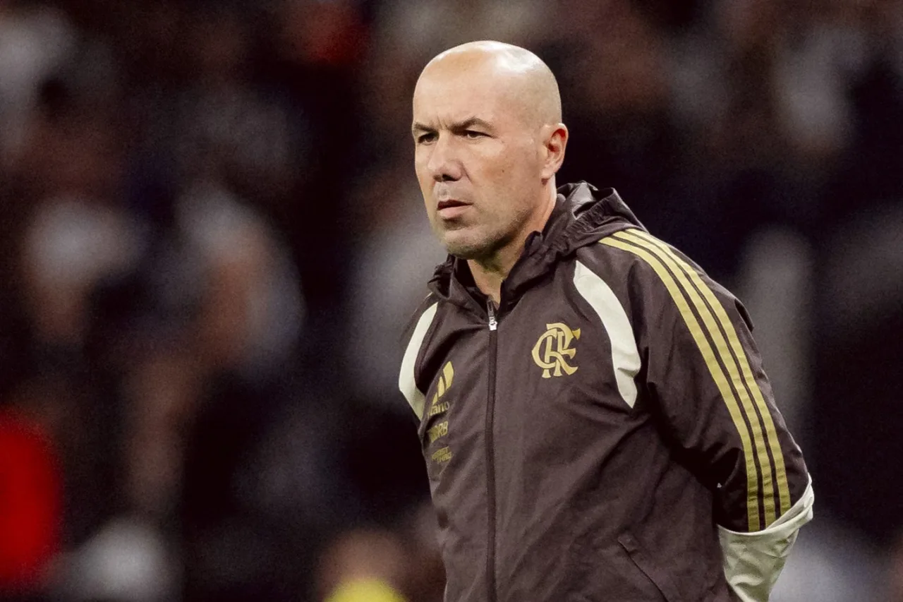 Jardim exalta apoio da torcida ao time com dez em classificação do Flamengo