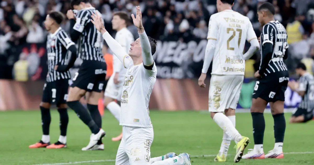Corinthians leva virada da lanterna Chapecoense e perde 4ª seguida no Brasileirão