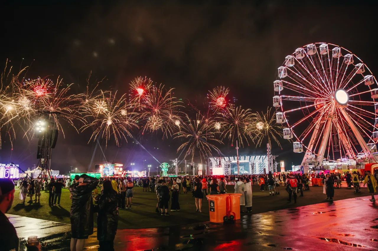Saudades do Rock in Rio? Festival faz leilão de itens - guitarra do Stray Kids custa R$ 13 mil