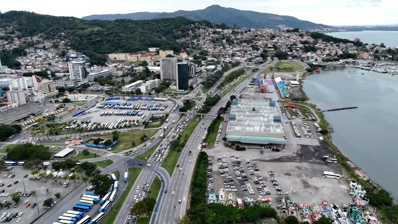 Leilão do Centro de Eventos de Florianópolis tem ágio de 90% após 144 lances