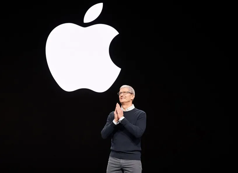 Quem é John Ternus, novo CEO da Apple
