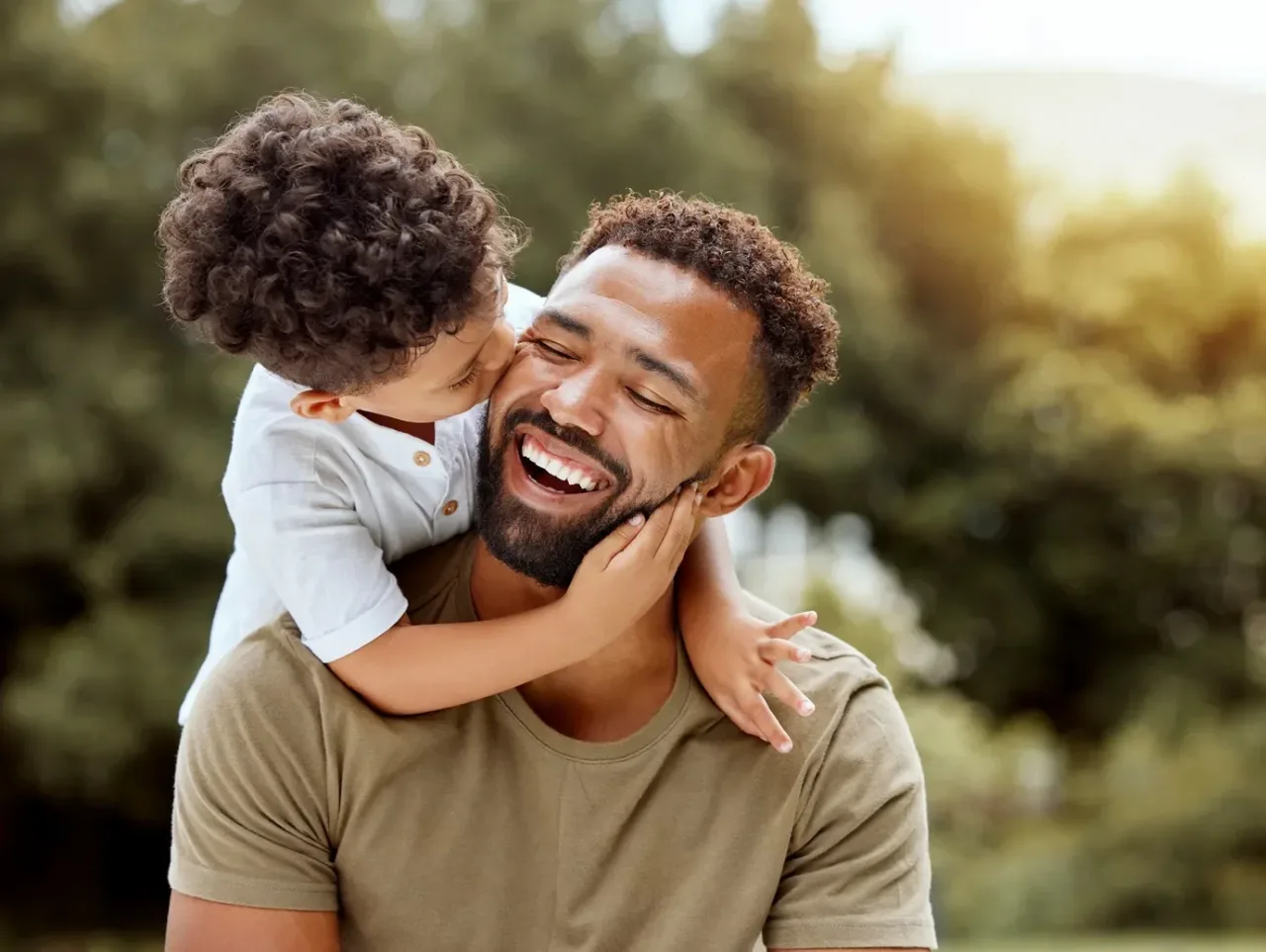 Dia dos Filhos: 20 frases para enviar no WhatsApp e compartilhar no Instagram