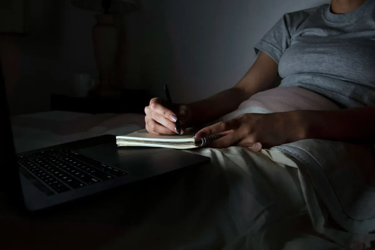 Flexibilidade no horário escolar pode melhorar notas e sono de adolescentes