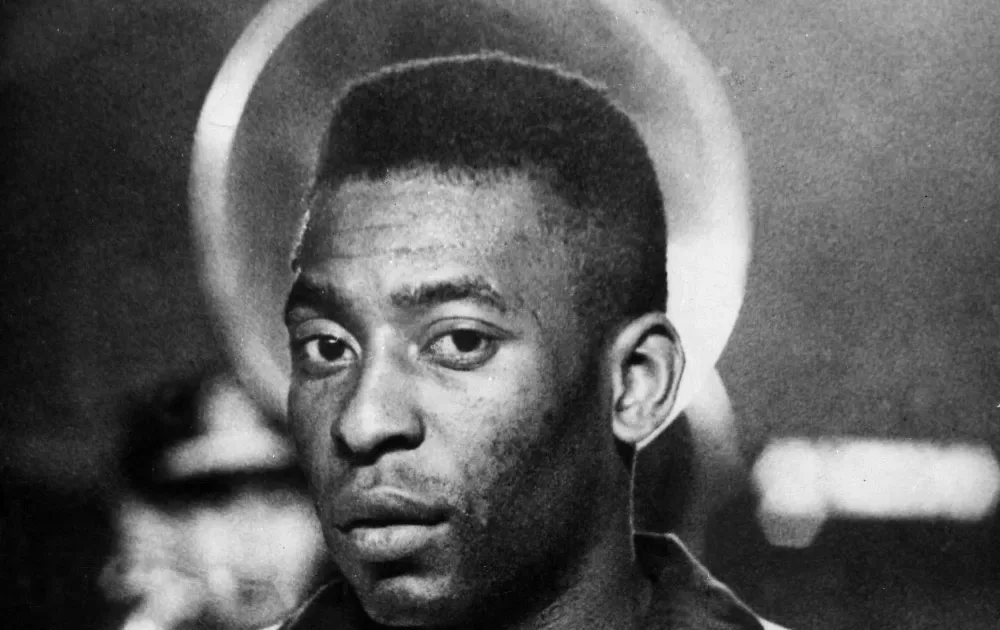 Jovem Pan resgata narrações de rádio com gols históricos de Pelé: QUATRO HORAS DE EMOÇÃO