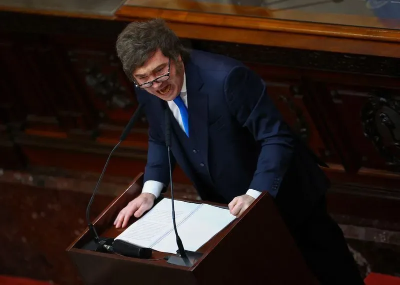 Milei atrai apoio de argentinos contra projeto petrolífero nas Malvinas