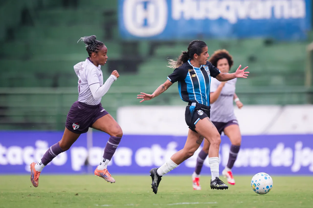 São Paulo vence Grêmio e vai pegar o Flamengo na semi do Brasileiro feminino