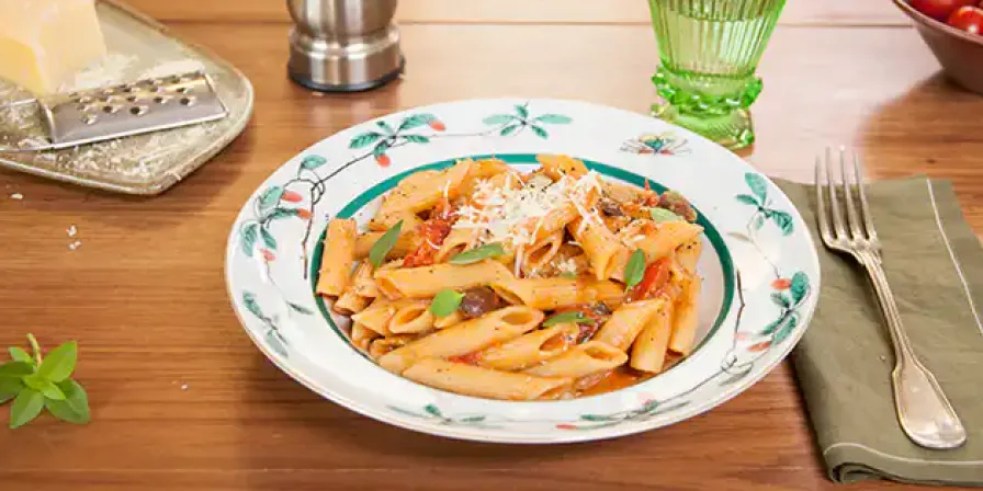 Penne ao molho branco com bacon