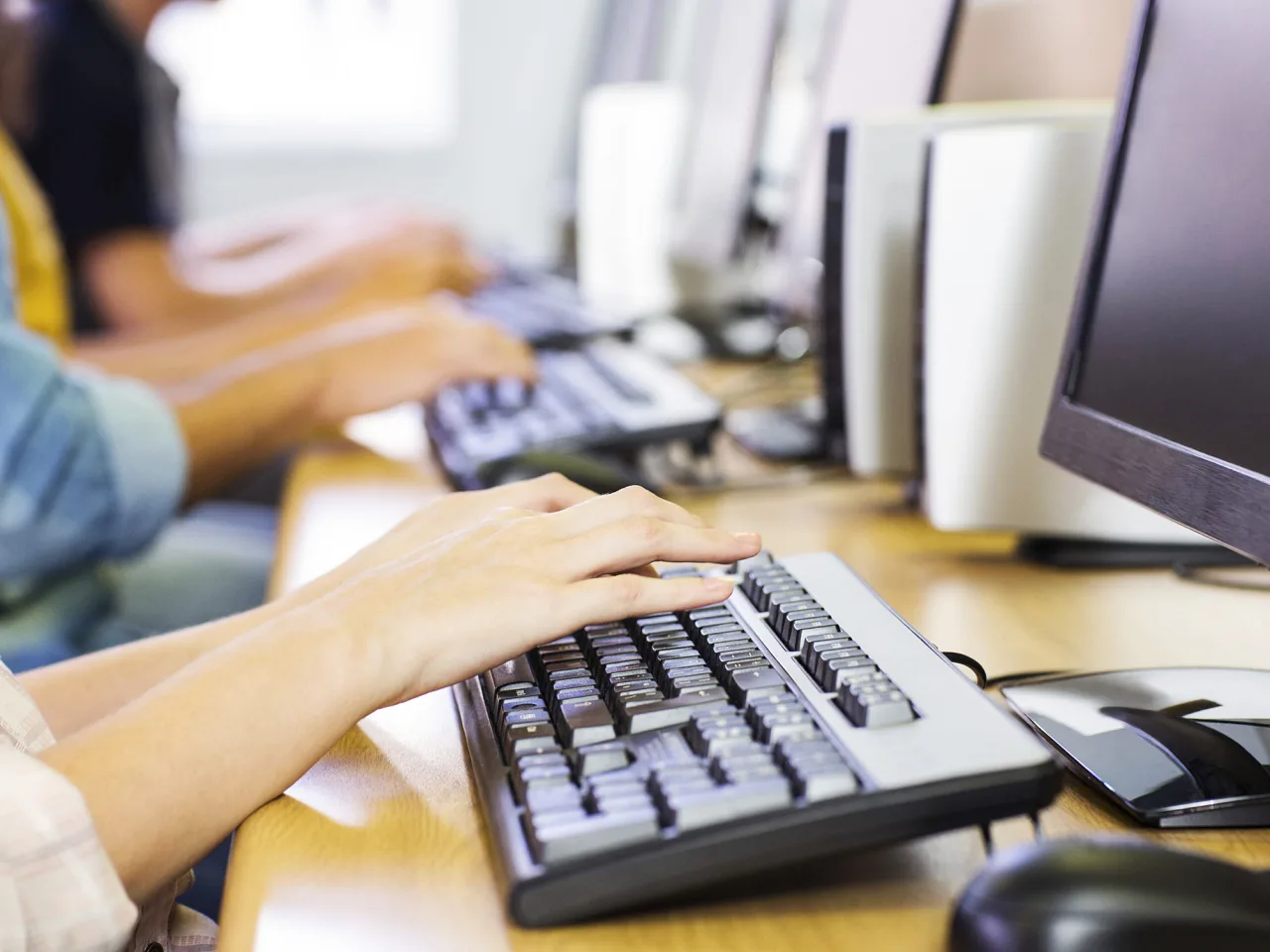 Curso gratuito de montagem de PCs oferece 3 mil vagas no Nordeste, com oportunidades para o Maranhão