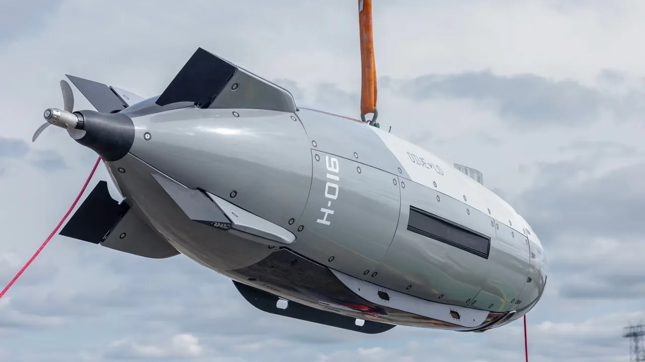 Conheça o Dive-LD, drone submarino dos EUA que opera 10 dias submerso sem piloto e foi capturado pelo Irã