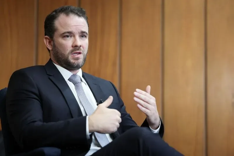 Pix responde por mais de 98% de transações de empresas, diz estudo