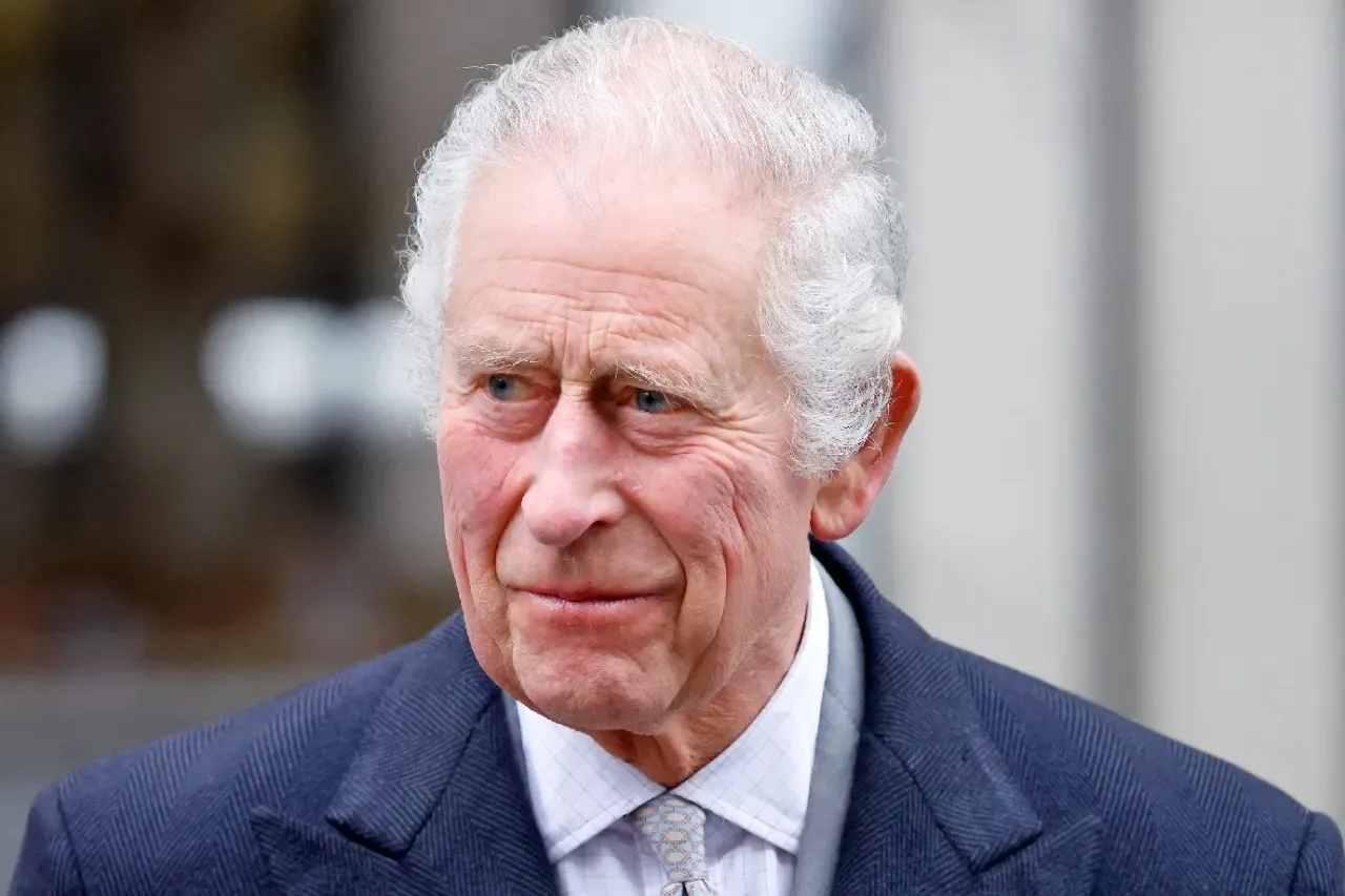 'Vamos esquecê-la': a frase que reacendeu a disputa entre Rei Charles e o irmão de Diana