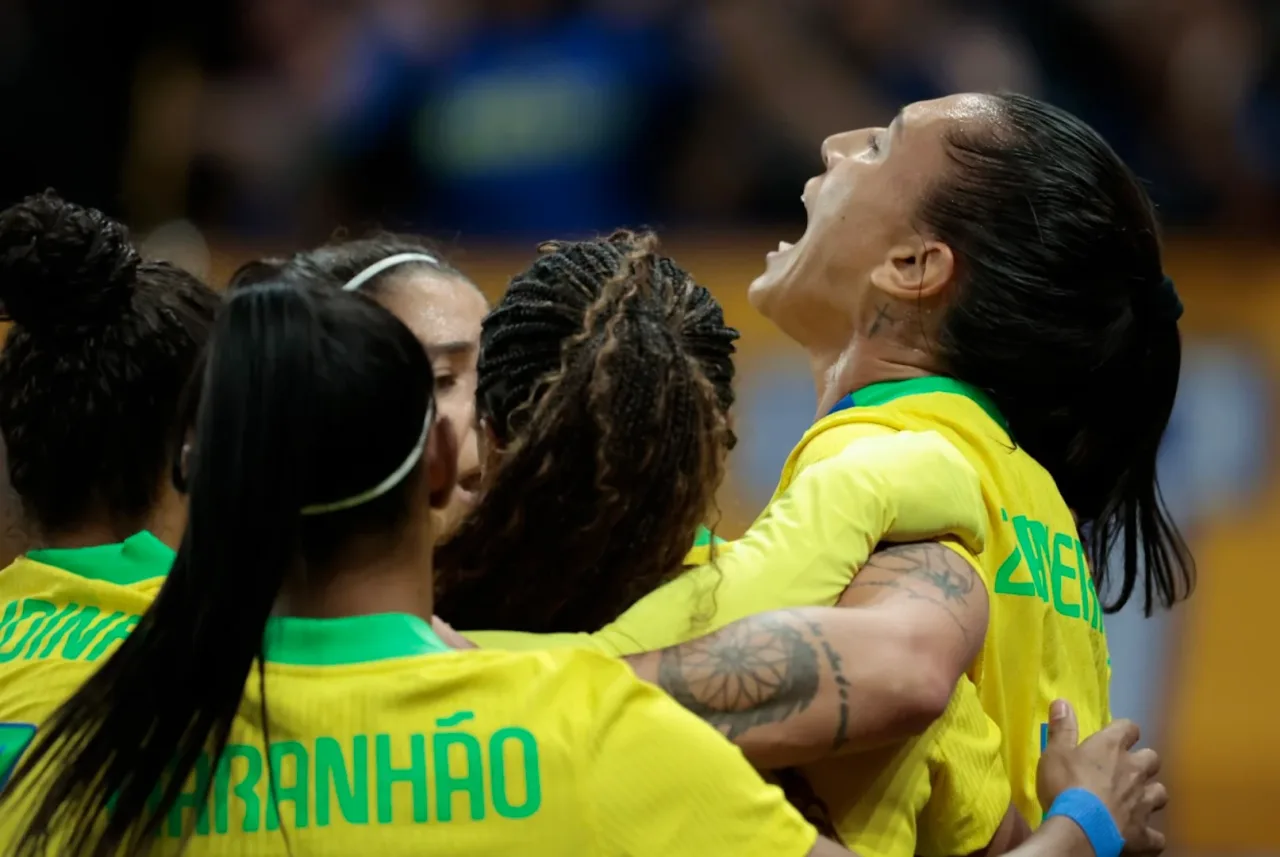 Senado aprova prioridade para futebol feminino na política de esporte
