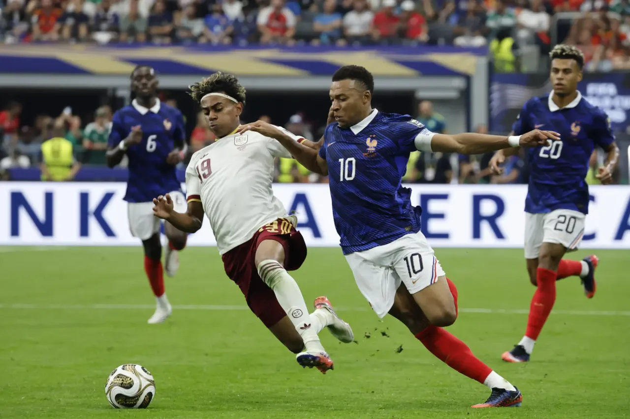Yamal ironiza Dembélé sobre disputa da Bola de Ouro: ‘amigo do Mbappé’