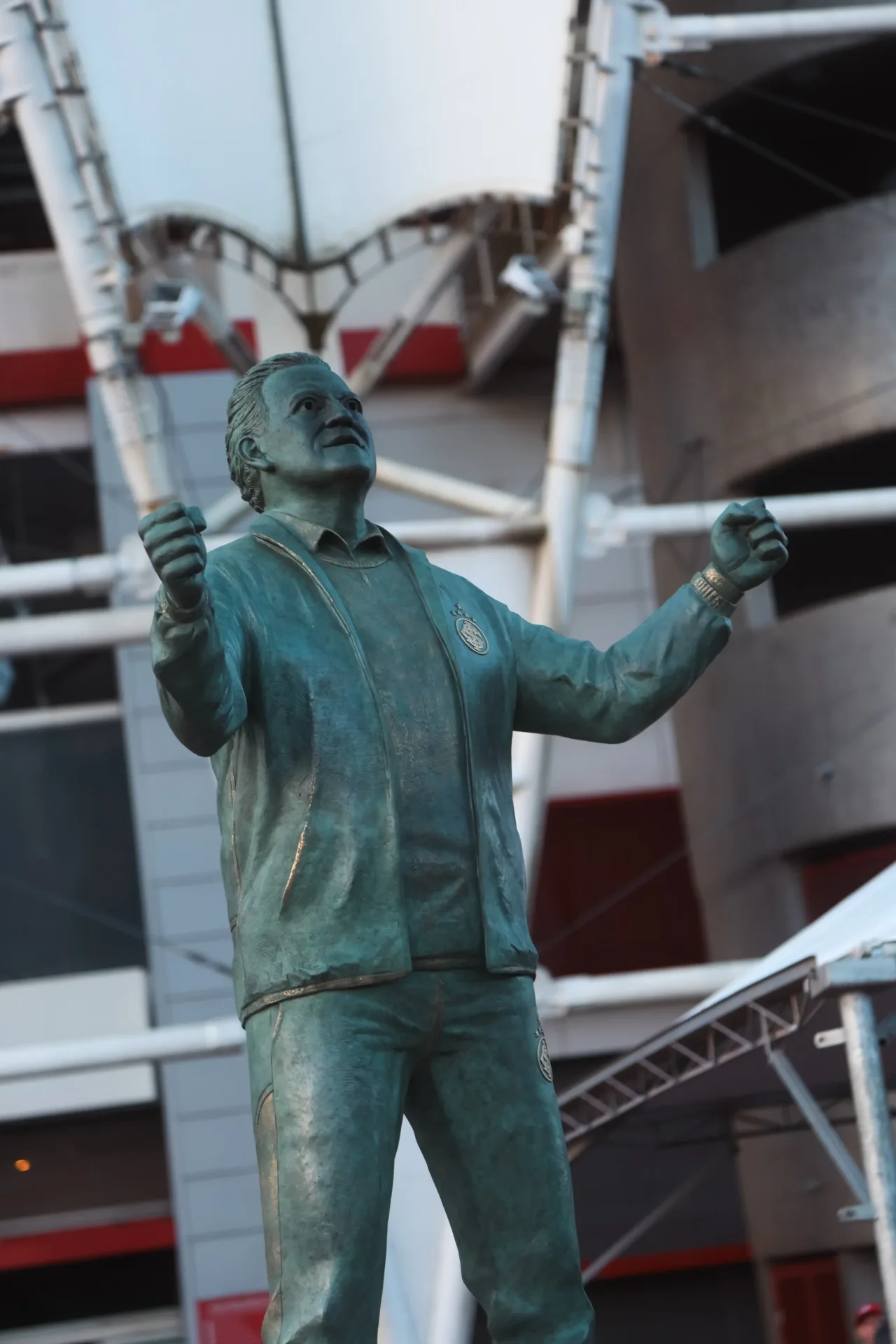 Abel Braga é homenageado pelo Inter com estátua no Beira-Rio