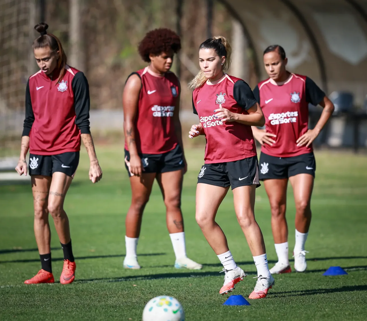 Corinthians x Cruzeiro: veja prováveis escalações e onde assistir ao duelo pelo Brasileirão Feminino