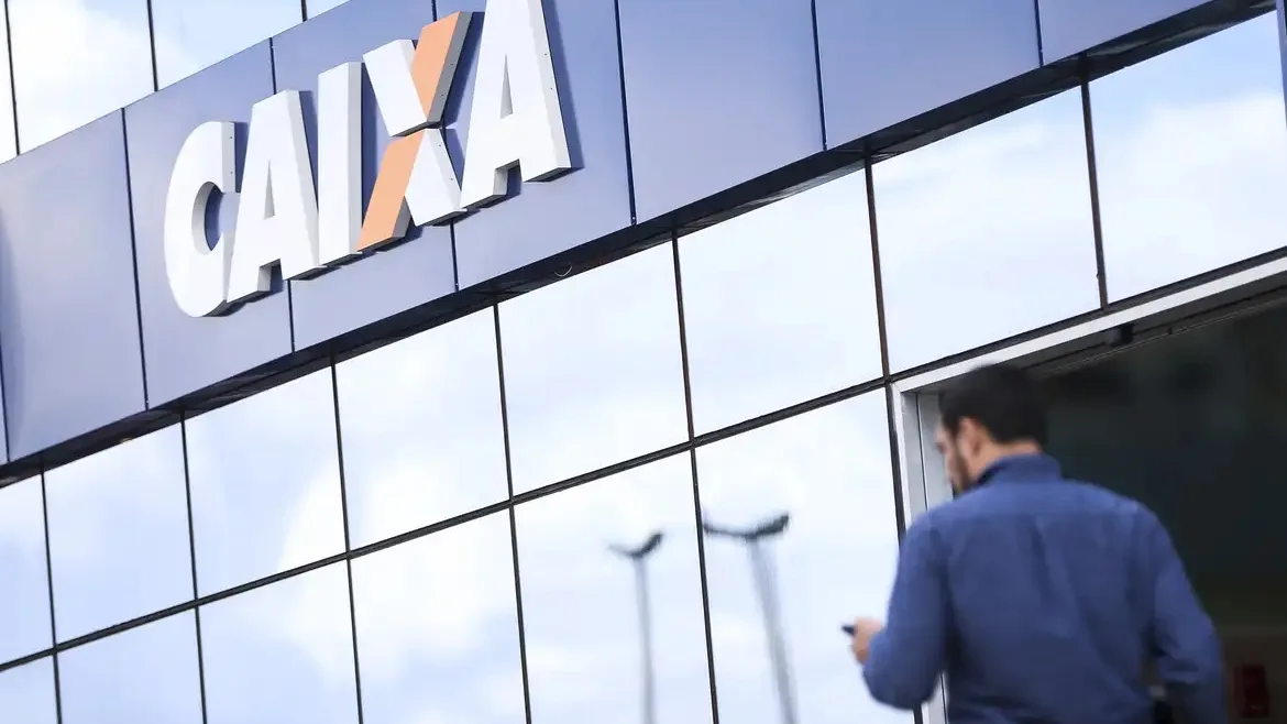Servidores da Caixa e Banco do Brasil entram em greve por tempo indeterminado