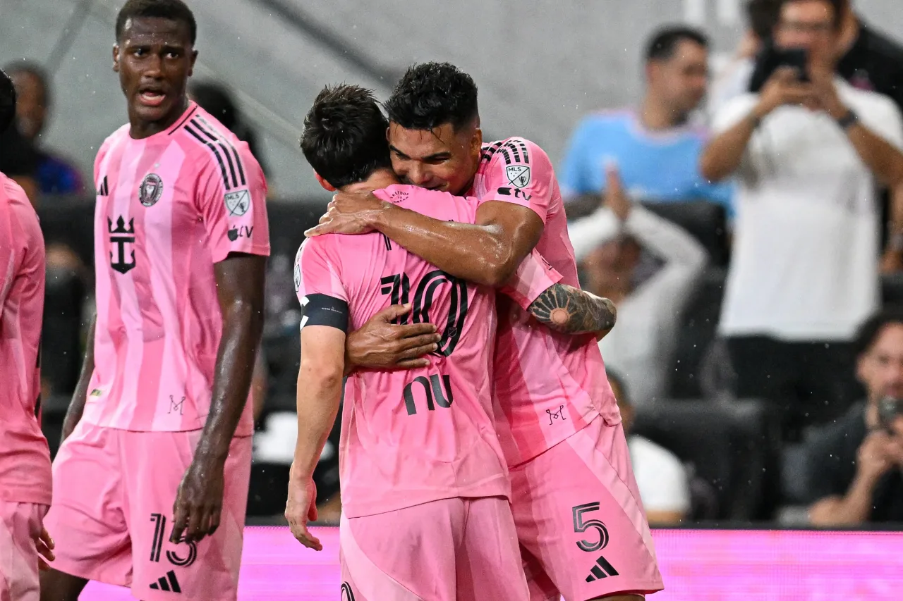Casemiro marca com passe de Messi, mas Inter Miami cede empate na MLS