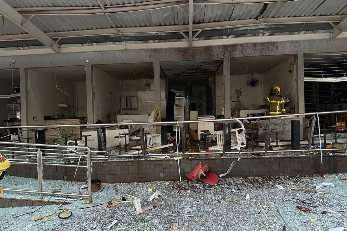 Três pessoas ficam feridas após explosões em boxes de rodoviária no GO