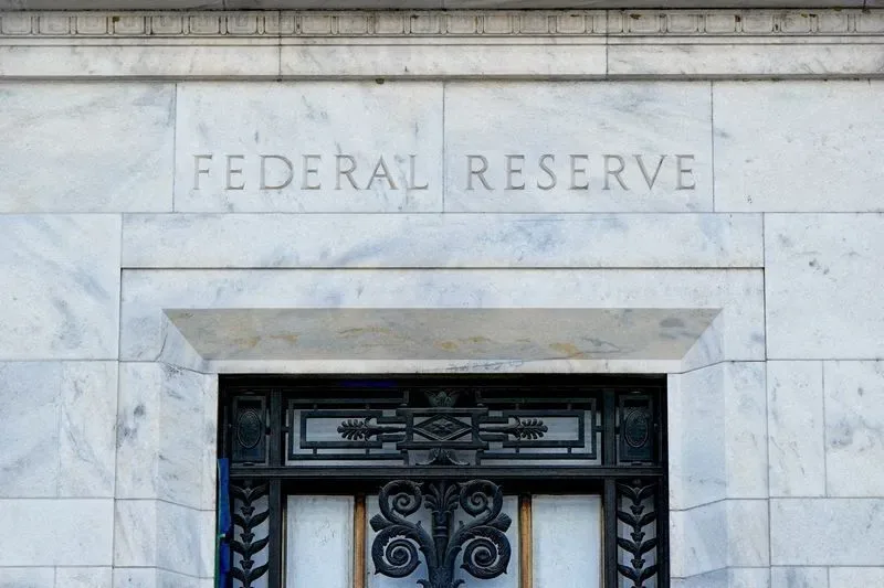 Fed decide juros pressionado pelo mercado de títulos dos EUA