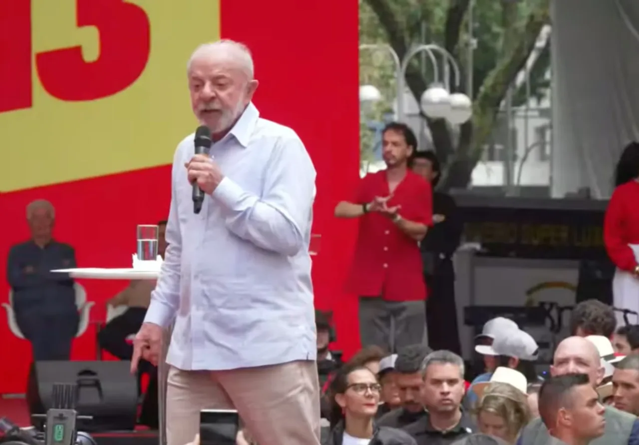 “Quem fez putaria vai ser desmascarado, diz Lula”