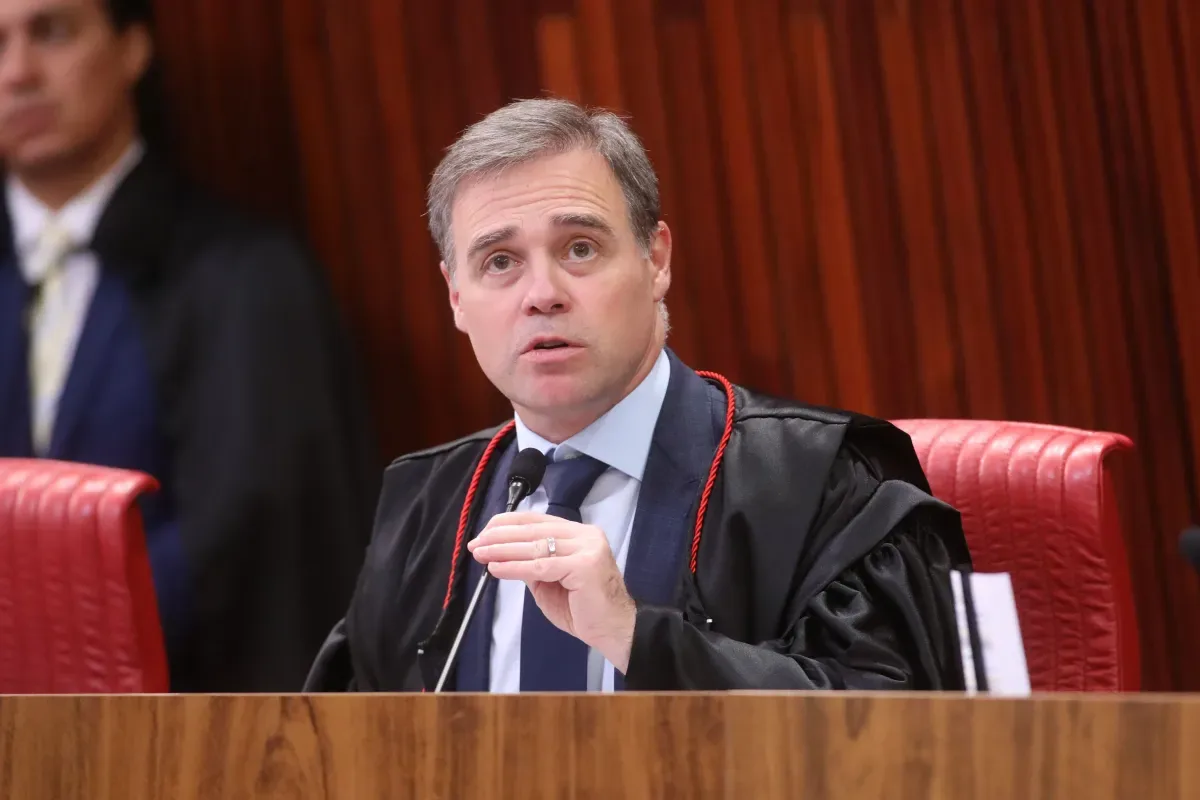 Mendonça derruba sigilo de pagamentos de Vorcaro