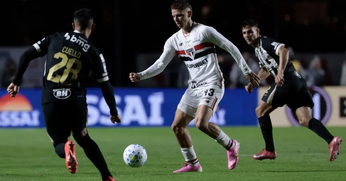 São Paulo supera Atlético-MG pelo Brasileirão e ultrapassa Corinthians