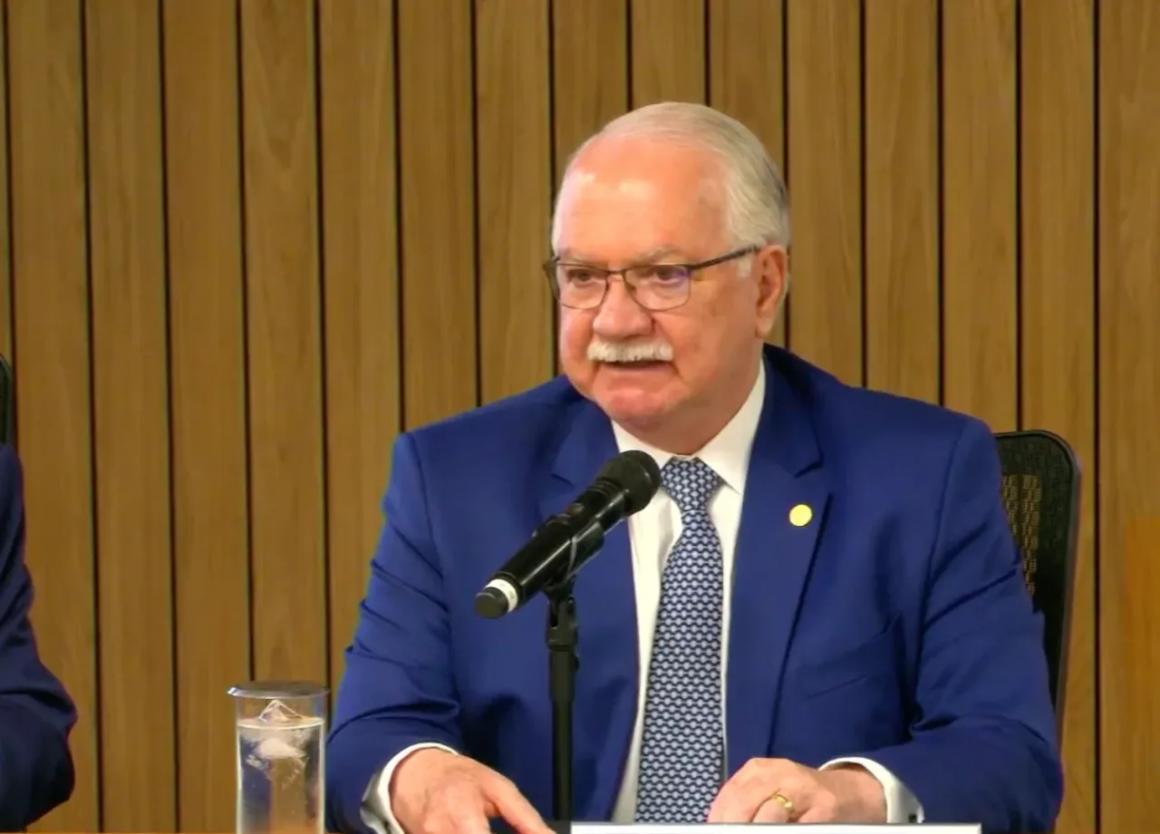 Fachin diz que Justiça não faltará à “legalidade constitucional”