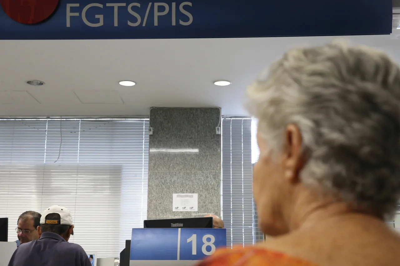 Antigo PIS/Pasep: novo lote de dinheiro esquecido começa a ser pago nesta sexta; veja quem tem direito