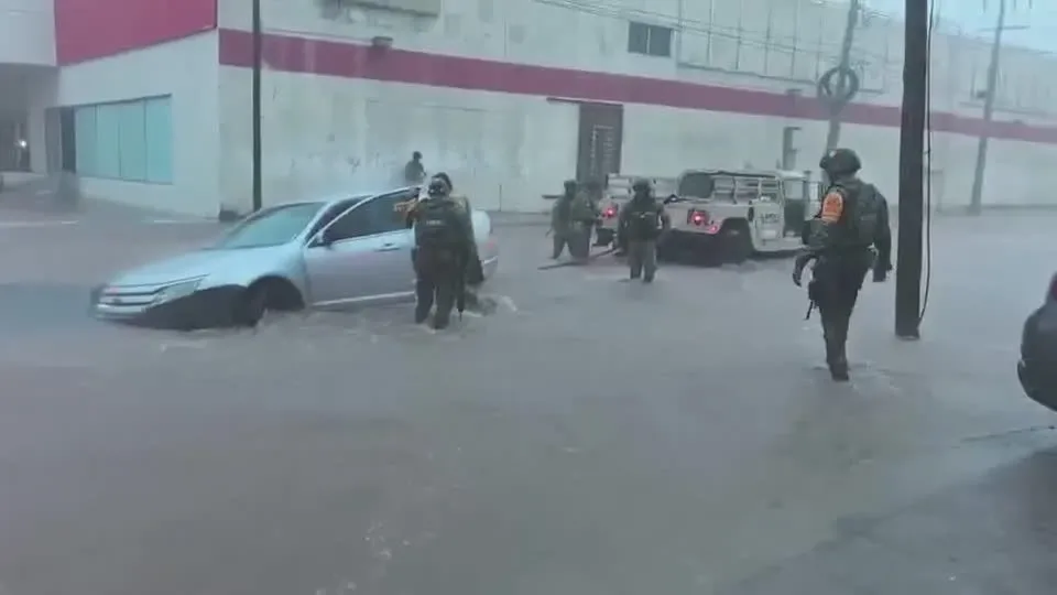 Furacão Polo atinge México pela segunda vez com ventos de 150 km/h
