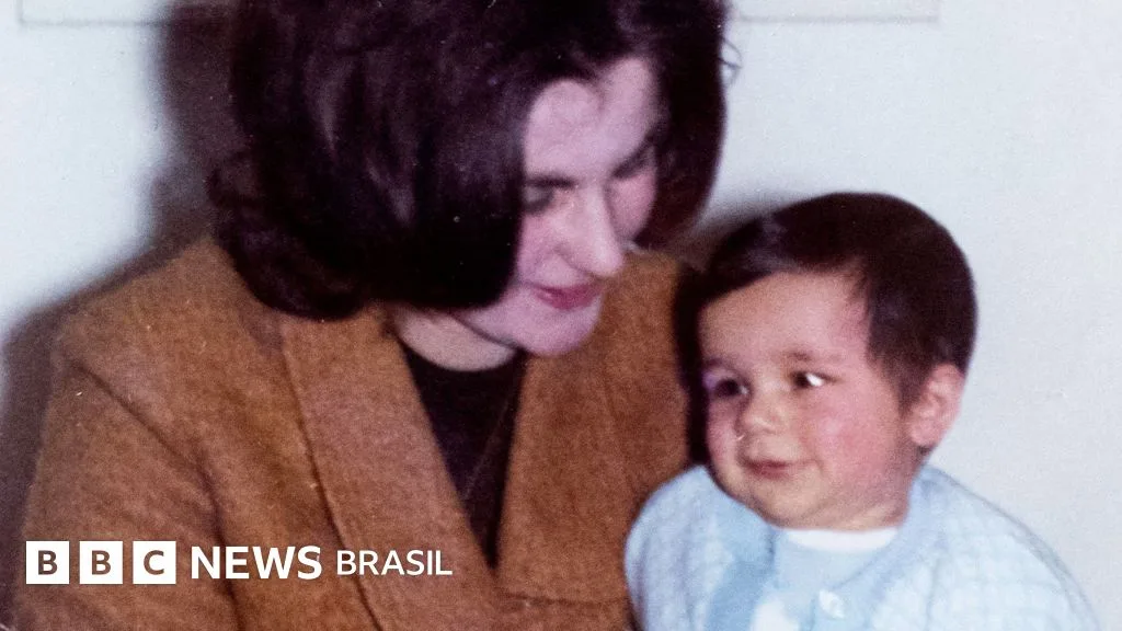As mais de 250 mil mulheres solteiras forçadas a dar seus filhos em adoção no Reino Unido em meados do século passado