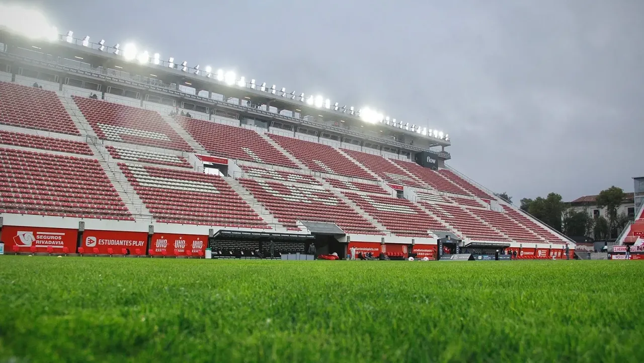 Estudiantes x Corinthians pela Libertadores: onde assistir, estatísticas, histórico e escalações
