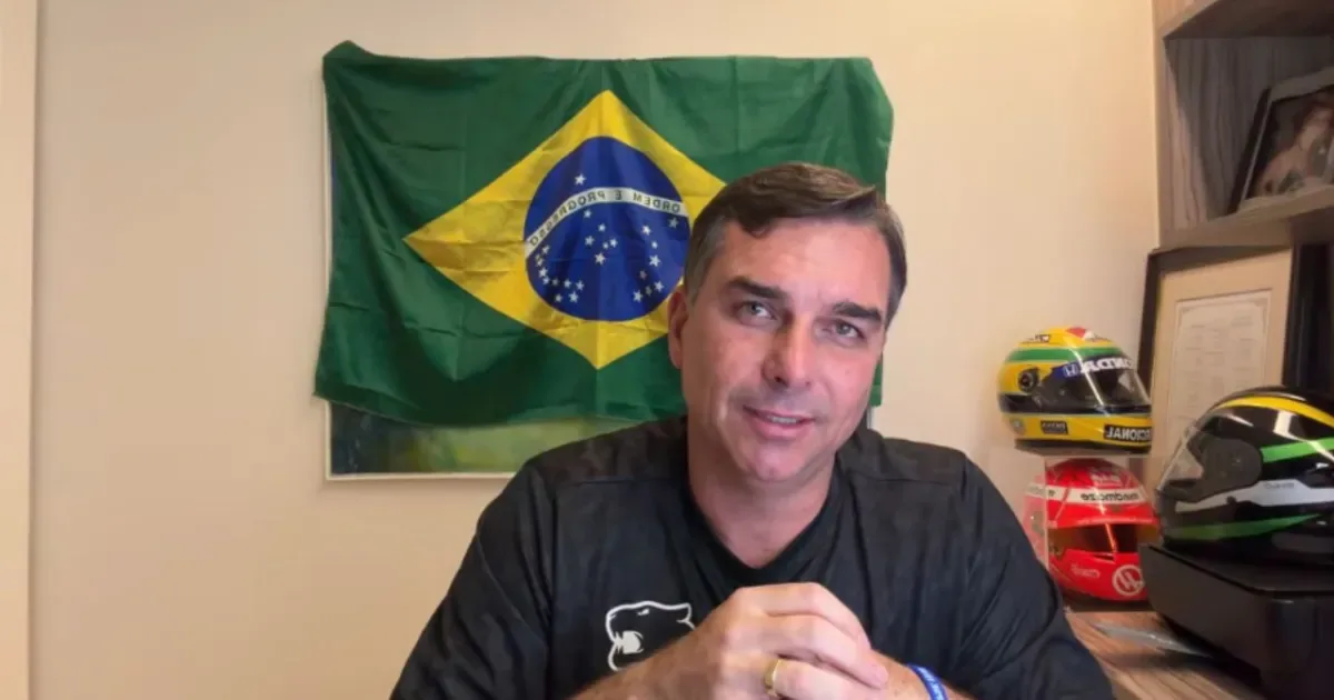 Flávio chama reajuste do Bolsa Família de ‘merreca’: ‘Só isso? Não tem vergonha?’