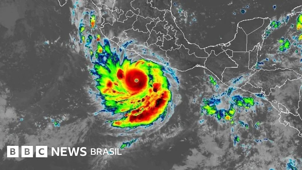 Furacão Polo ganha força em tempo recorde em meio a 'super El Niño' e coloca litoral do México em alerta