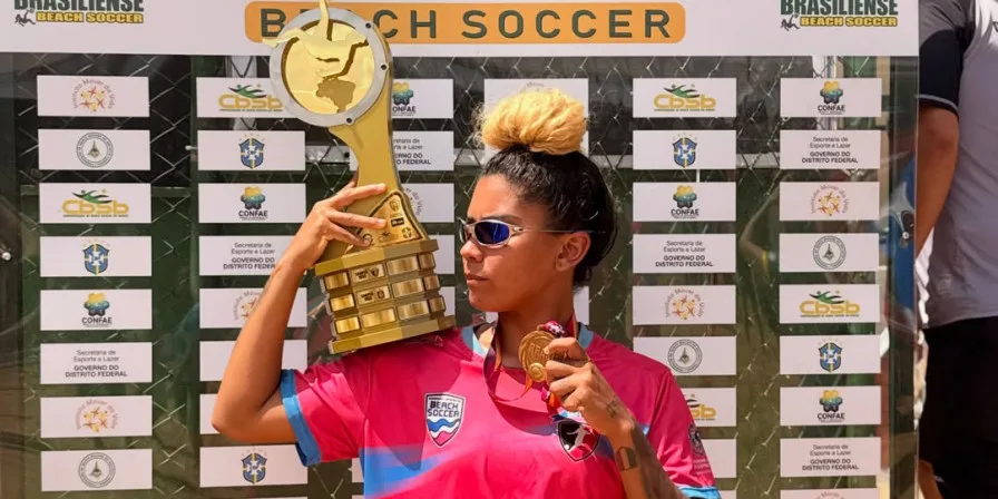 Adriele Rocha conquista título da Supercopa do Brasil de Beach Soccer