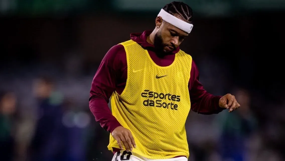 Memphis critica o Corinthians e faz cobrança: “Jogar como um time grande”