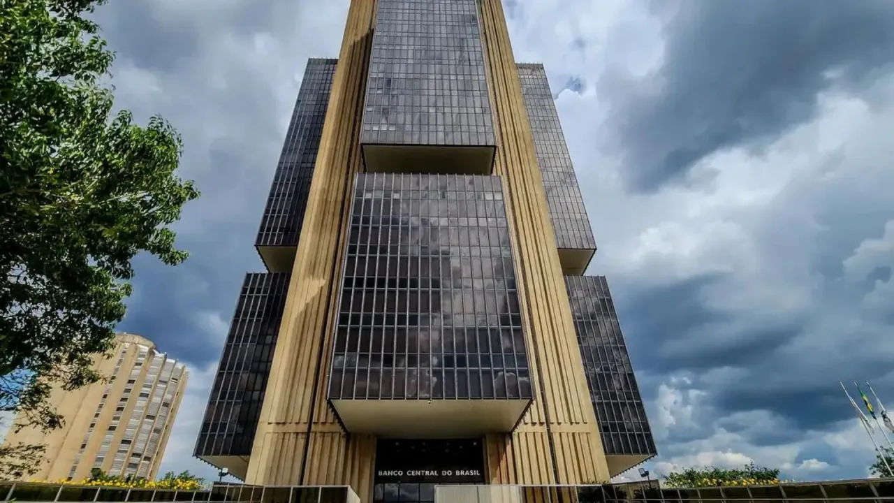 Mercado reduz projeção da inflação para 5%, ainda acima da meta