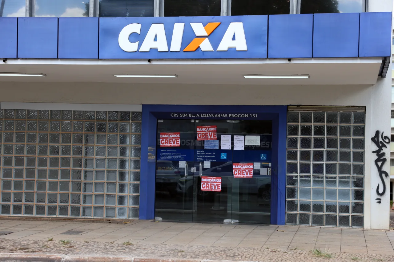 TST determina fim da greve na Caixa e concede reajuste salarial a bancários