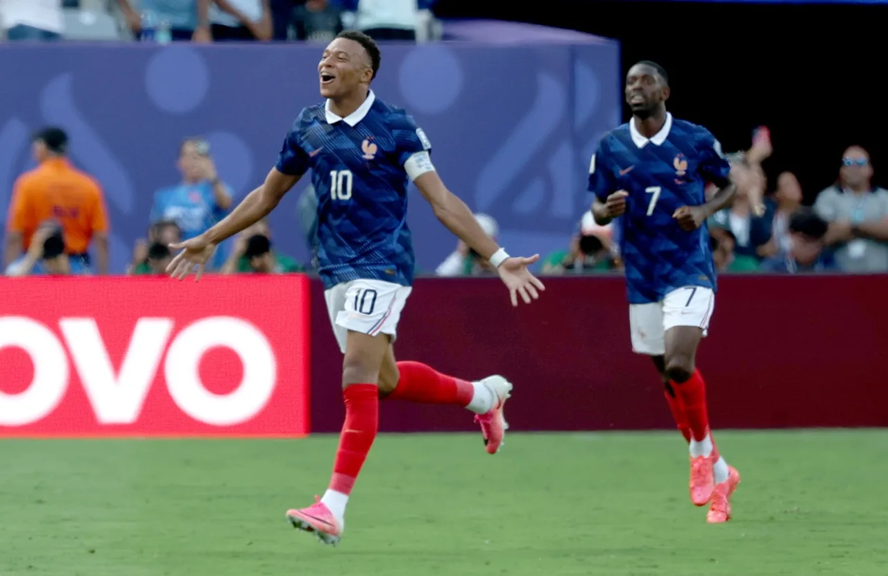 Traição, farpas e mais: entenda a tensão entre Dembélé e Mbappé