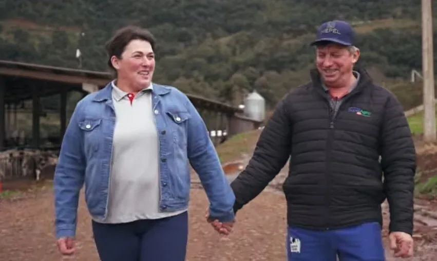 Após investir na suinocultura para manter filhos no campo, casal amplia renda criando milhares de leitões